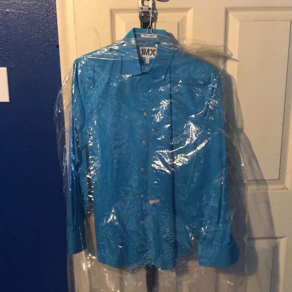 Fitted dress shirt